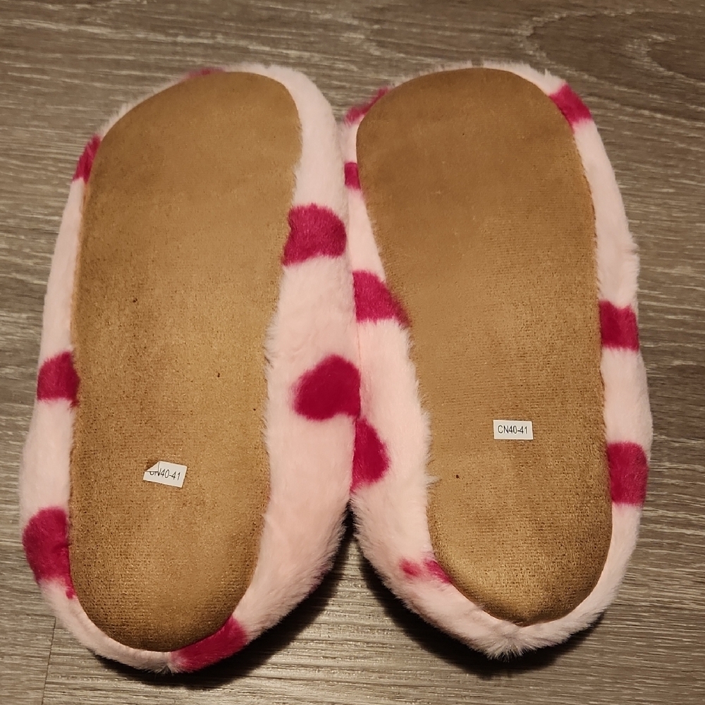 Pink Heart Pattern Slippers - Picture 2 of 2